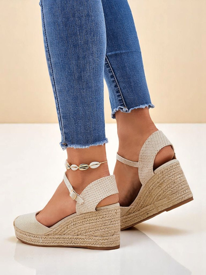 Resti Baylaa women’s backless wedge sandals
