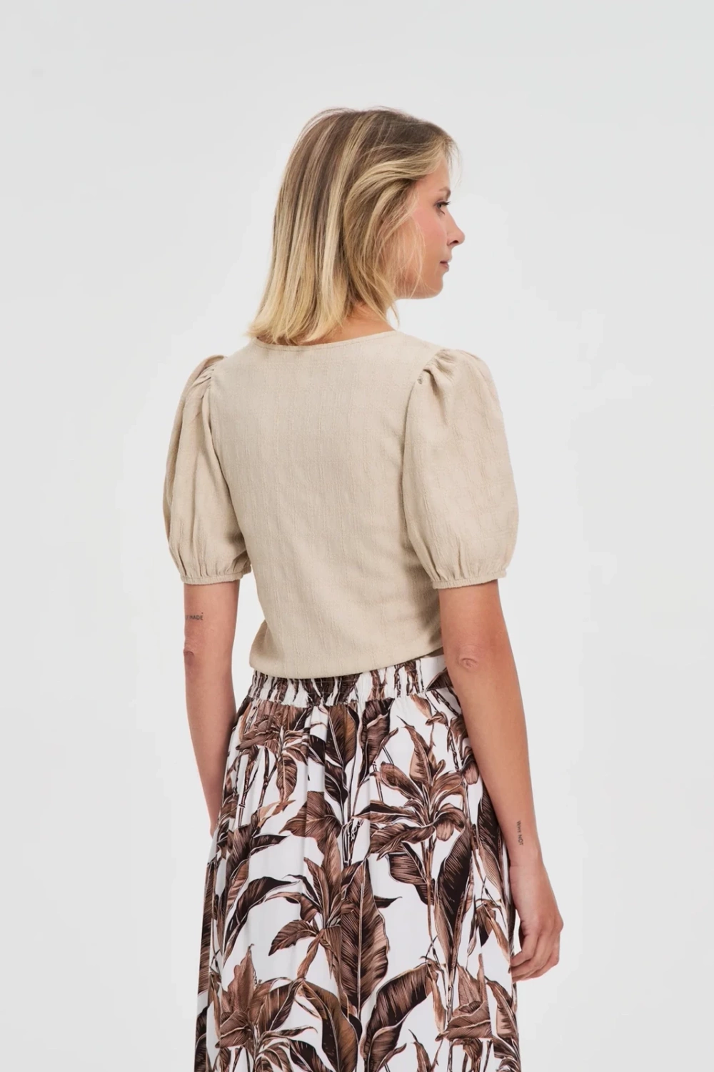 Marisse Beige Blouse With Puffed Sleeves