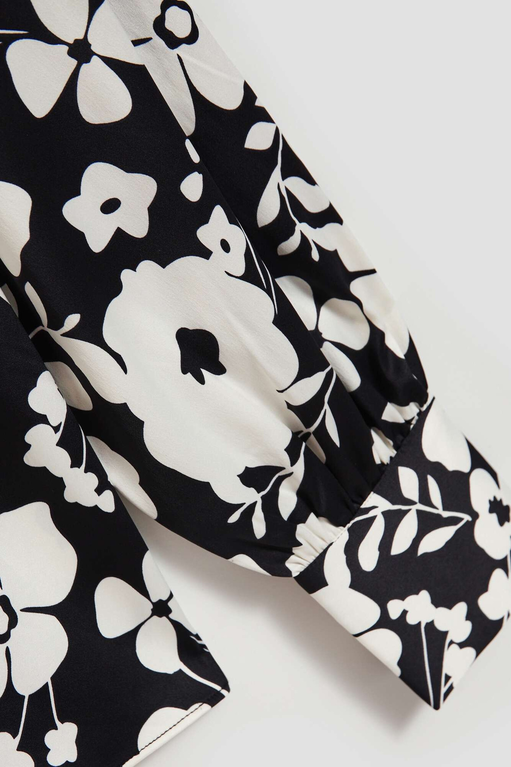 Marisse Floral Print Shirt With Puffed Sleeves, Black