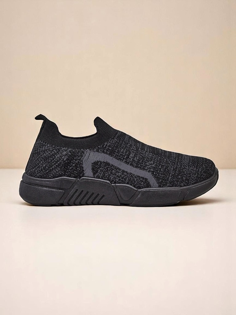 Resti Royal Fashion Women's slip-on fabric sports shoes Vena
