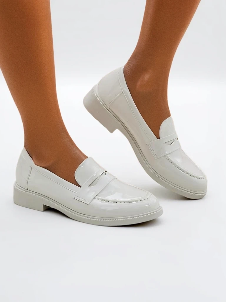 Resti Women's patent loafers Aylay