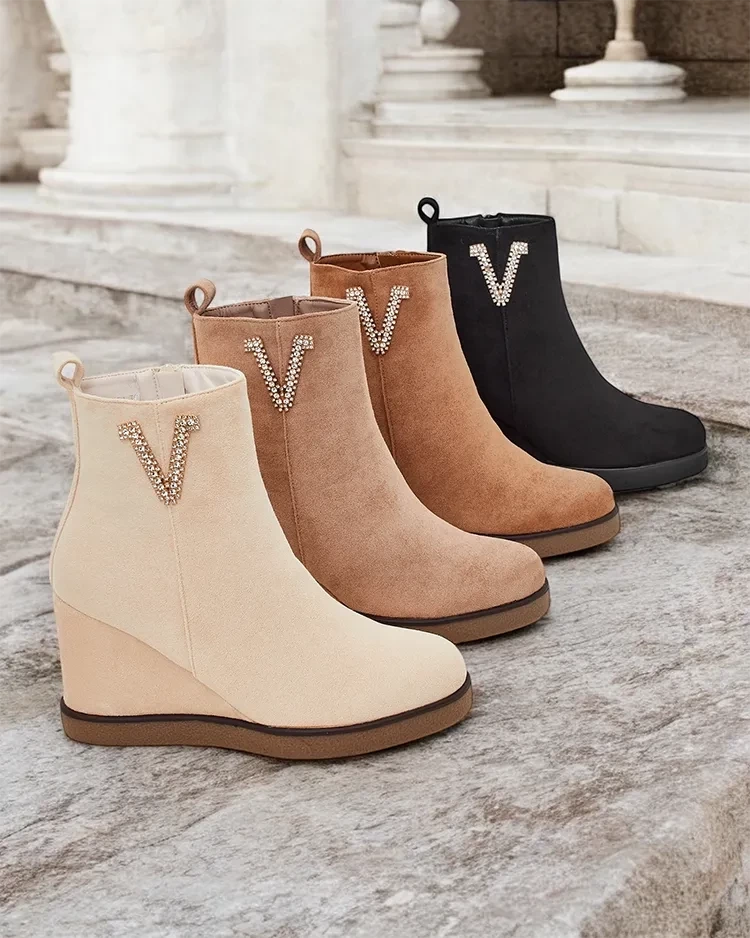 Resti Nerias women's boots on heels