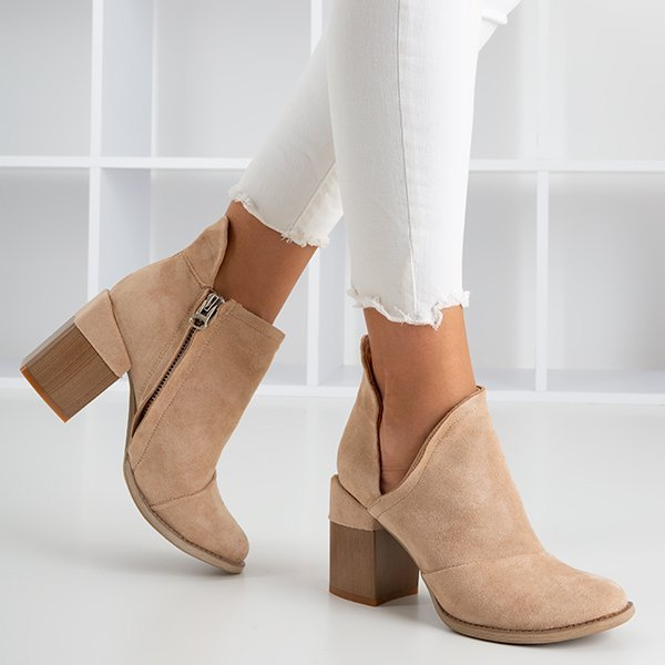 Resti Beige women&#039;s boots on a post with cutouts Cintura - Footwear