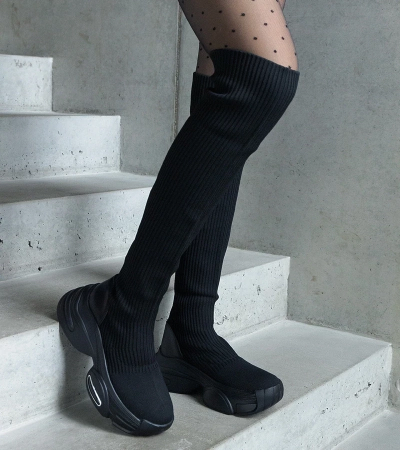 Gemre Cizme negre fără șireturi cu gambetă elastică și talpă masivă Lokira