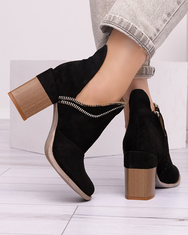 Resti Black women&#039;s insulated boots on a post Mukis - Footwear