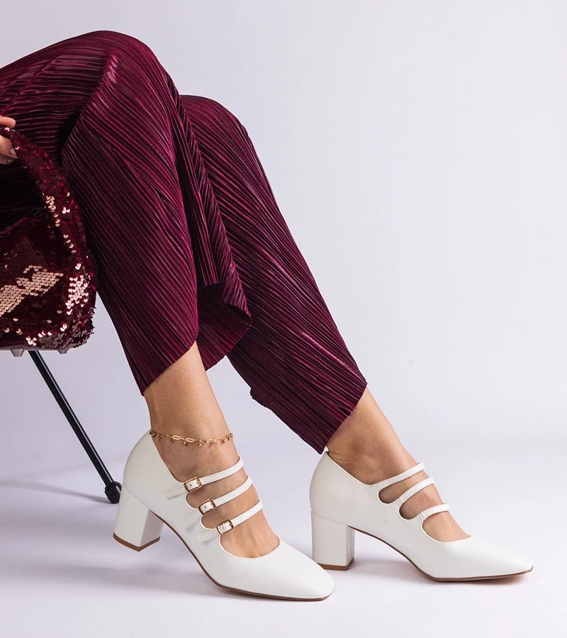 Gemre Pantofi albi cu toc gros și catarame decorative Izida