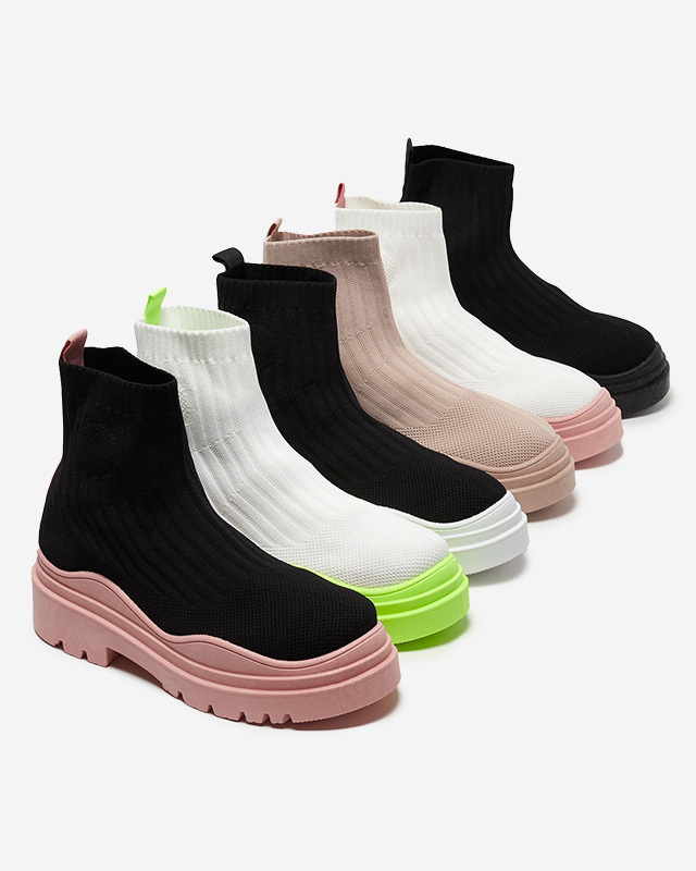 Resti Women&#039;s boots on a thicker sole in white and pink Korlic-Shoes