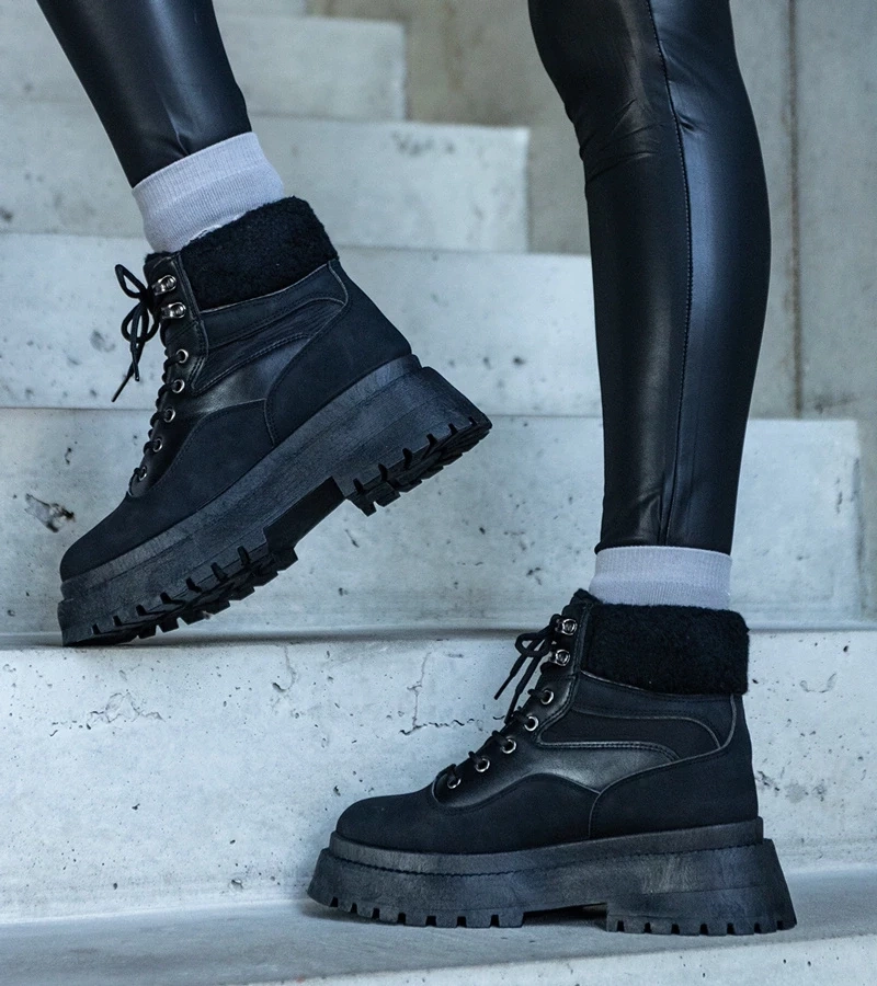 Gemre Cizme negre cu talpă groasă și blăniță Best.