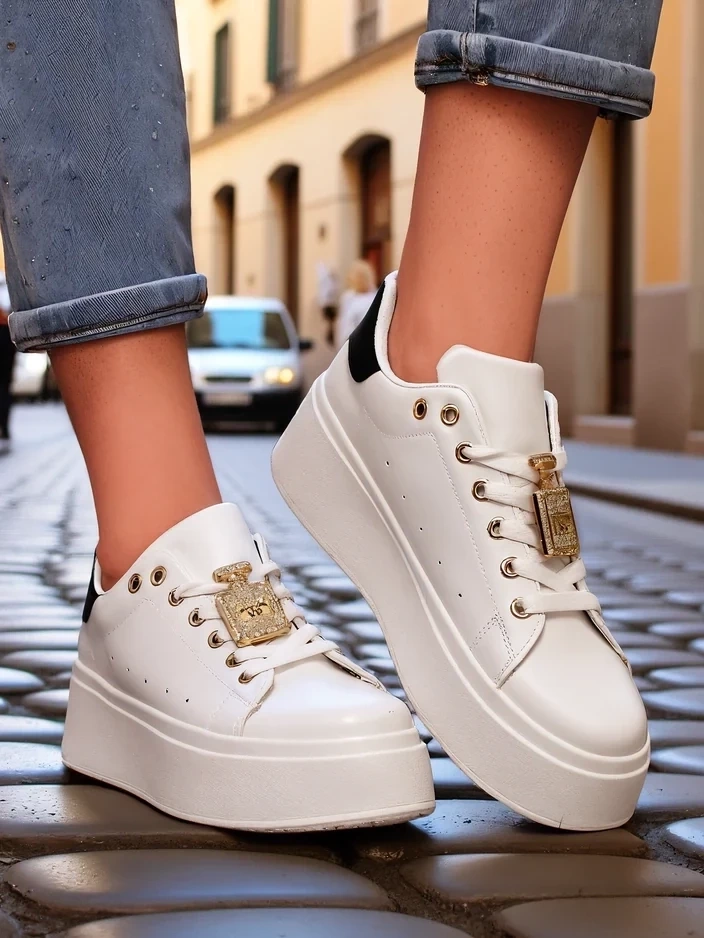 Resti Women's sports sneakers Kisoffi