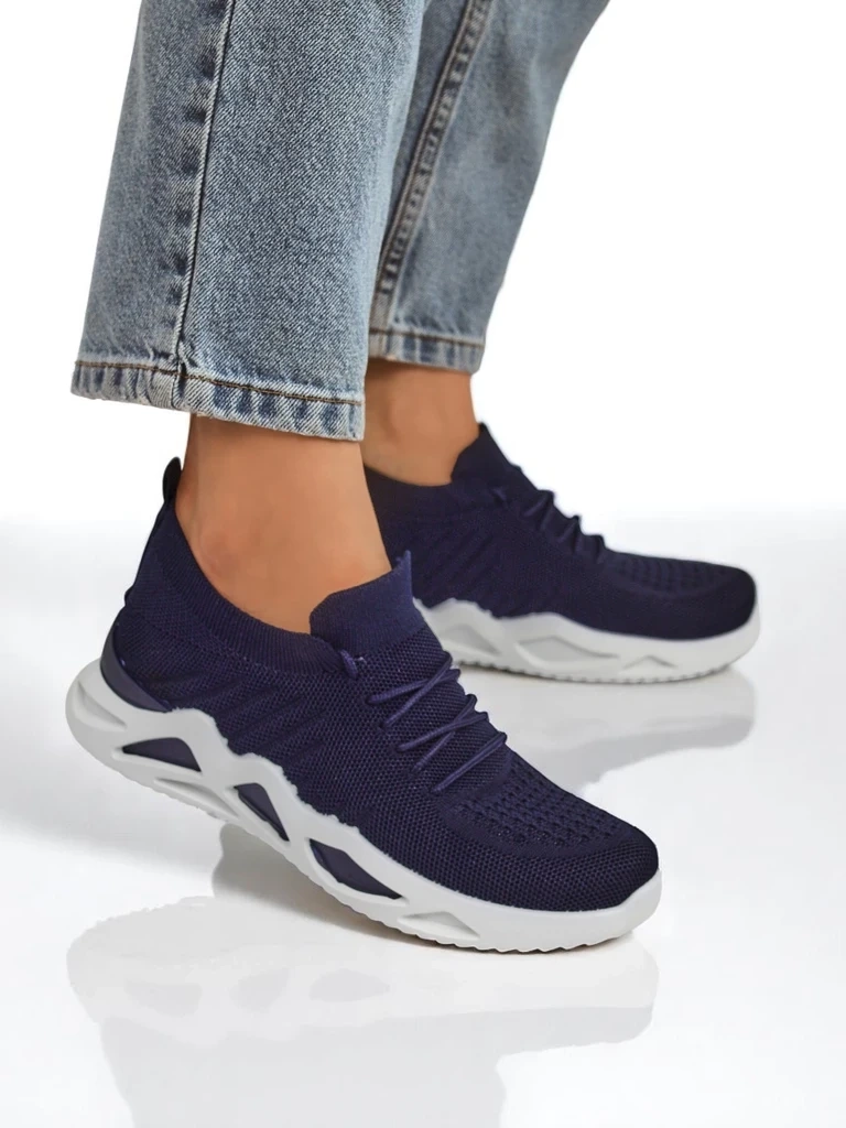 Resti Kaenno Women's Fabric Sneakers