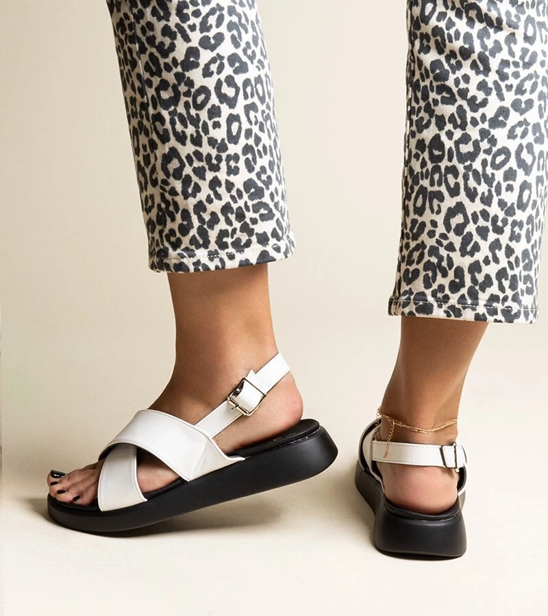 D/CEO Black sandals on a block heel Millo