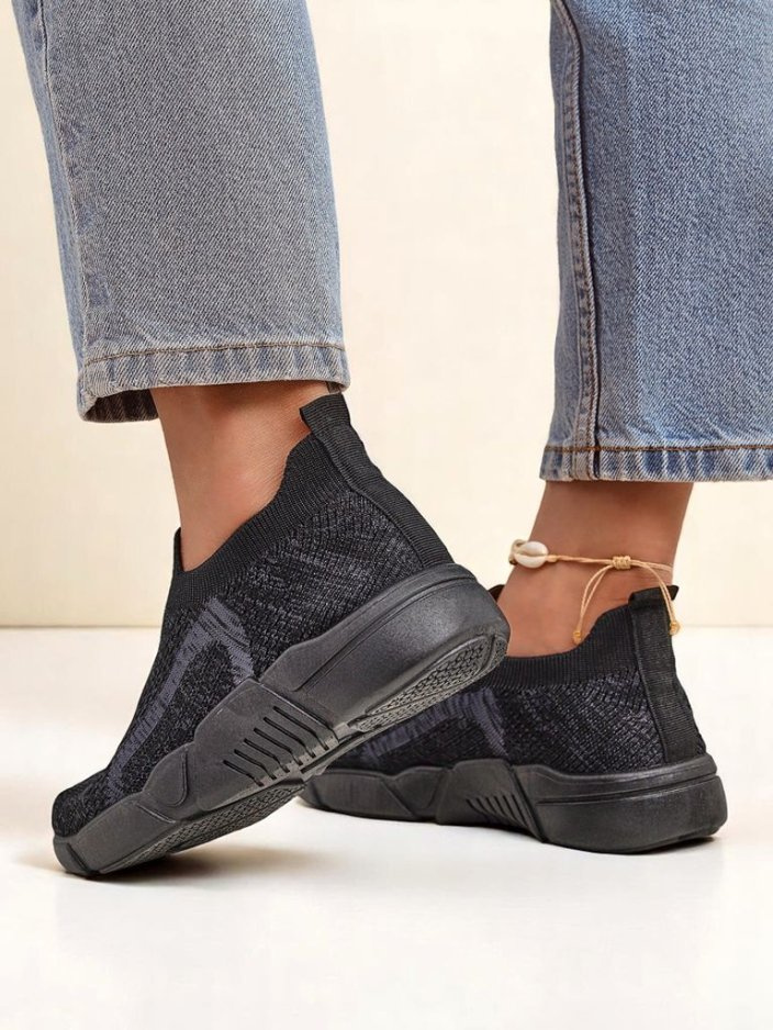 Resti Royal Fashion Women's slip-on fabric sports shoes Vena