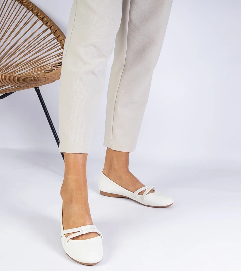 marka niezdefiniowana White women's ballerinas made of matte eco-leather Baronna