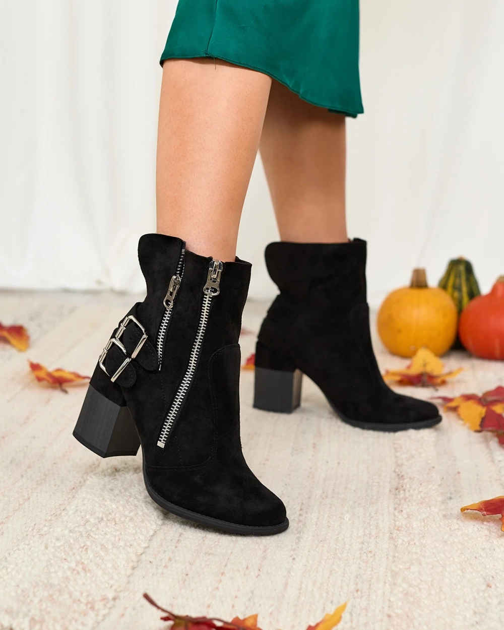 Resti Women&#039;s black boots with Feirrgo decoration
