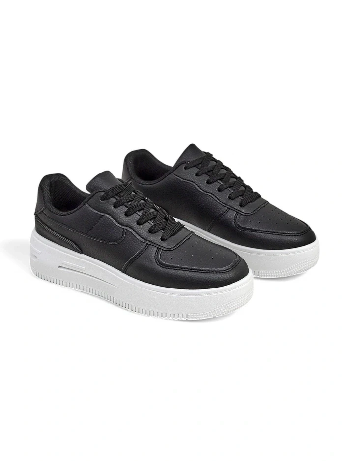 Resti Womens sports sneakers Hagana