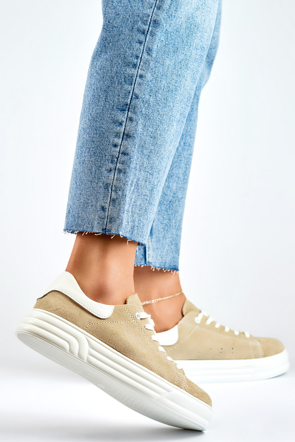 primohurt Skórzane buty damskie na płaskiej podeszwie beżowe