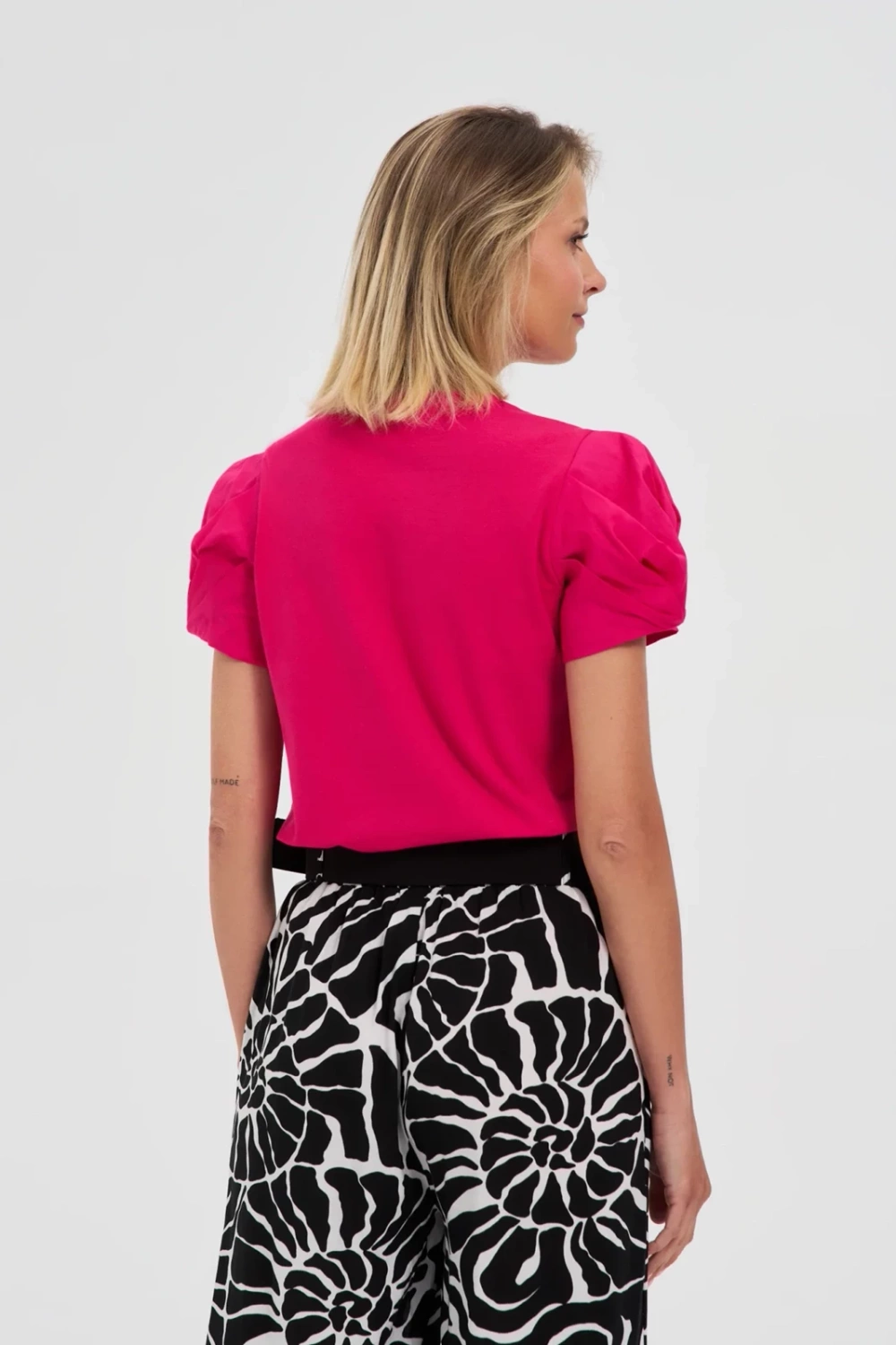 Marisse Fuchsia Blouse With Puffed Sleeves