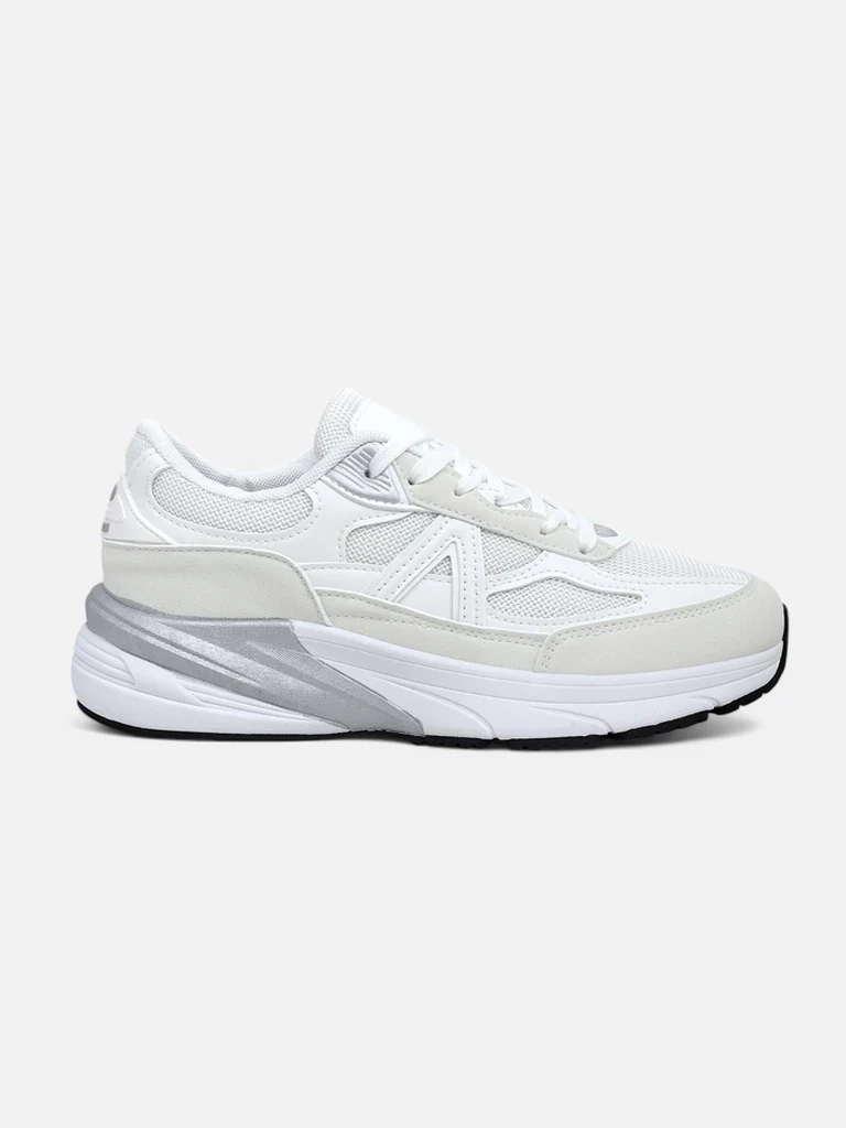 Resti Women's sports sneakers on a thicker sole Moderax