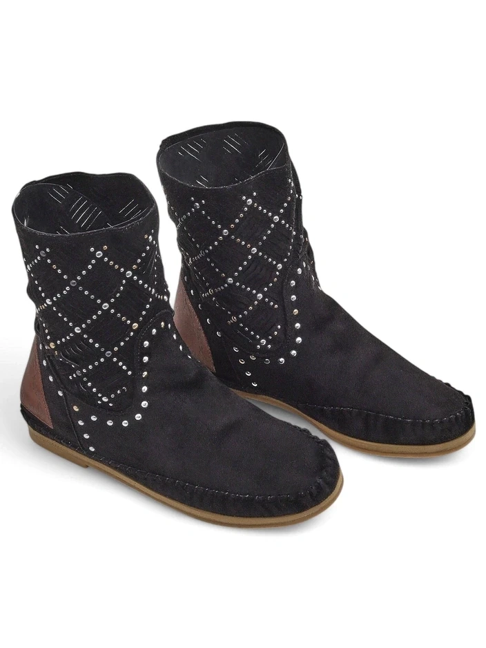 Resti Women's ankle boots with low wedge and studs Indian Style