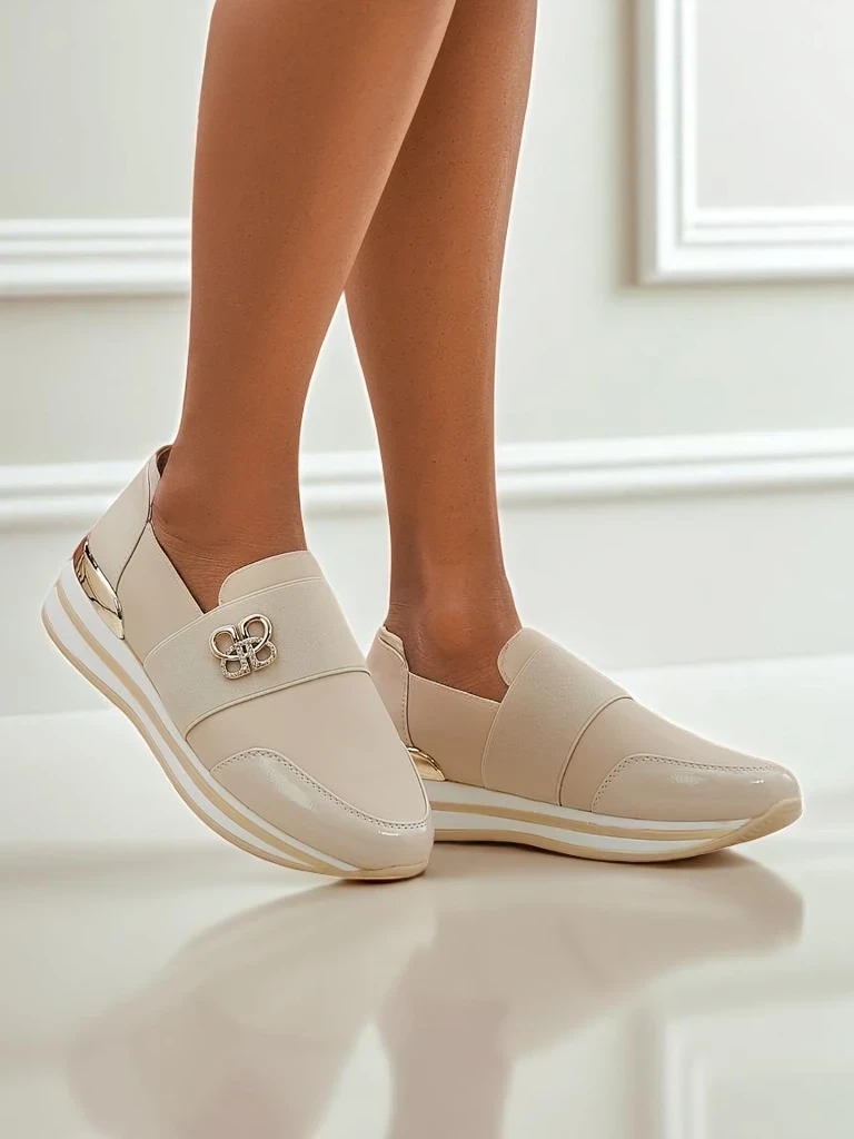 Resti Womens shoes with decoration Motill