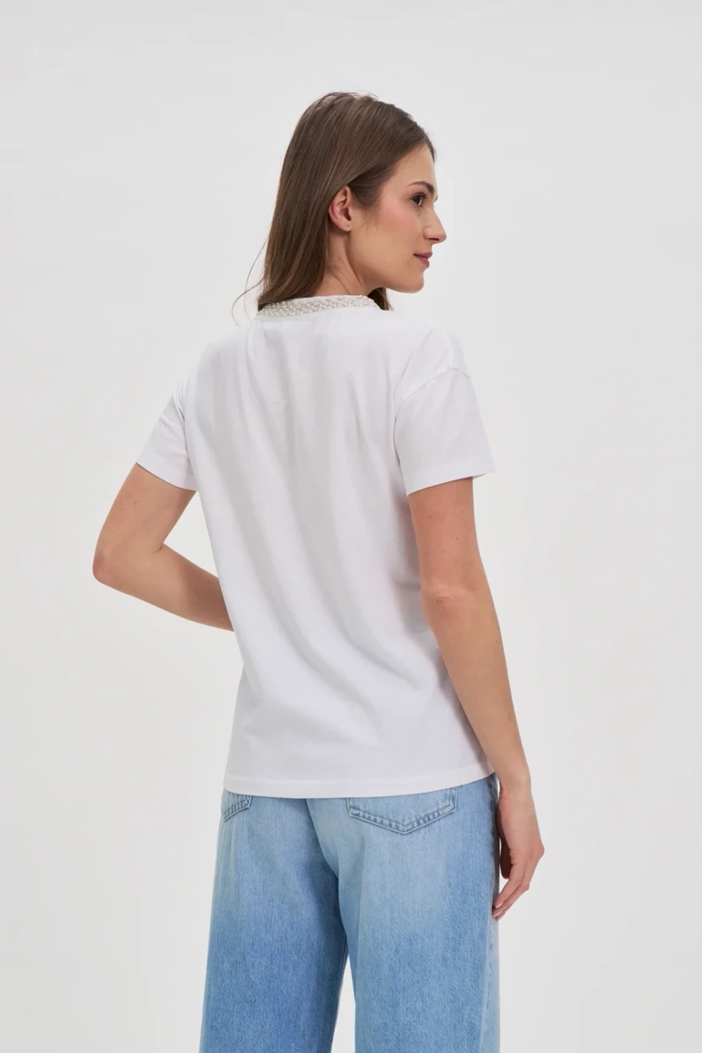 Marisse T-Shirt With Decorative Neckline, White