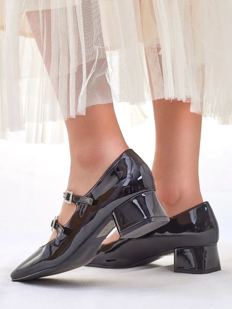 Resti Glossy women&#039;s heeled pumps with straps Vible