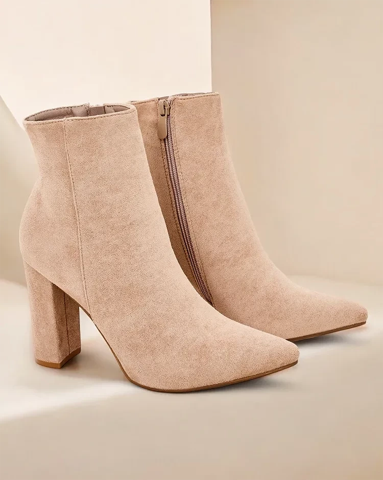 Resti Women's ankle boots on a post Fozi
