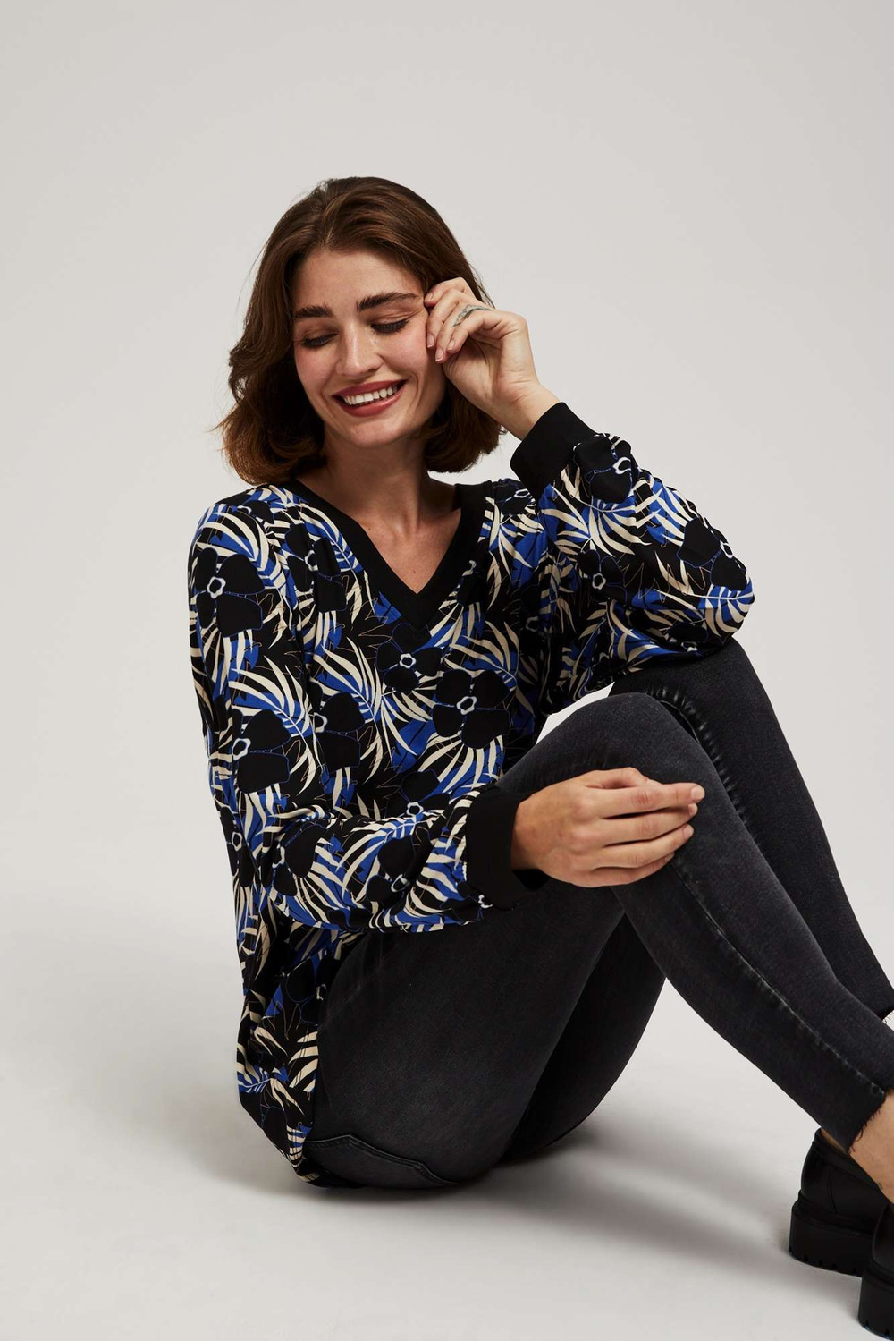 Marisse Patterned V-Neck Blouse, Black
