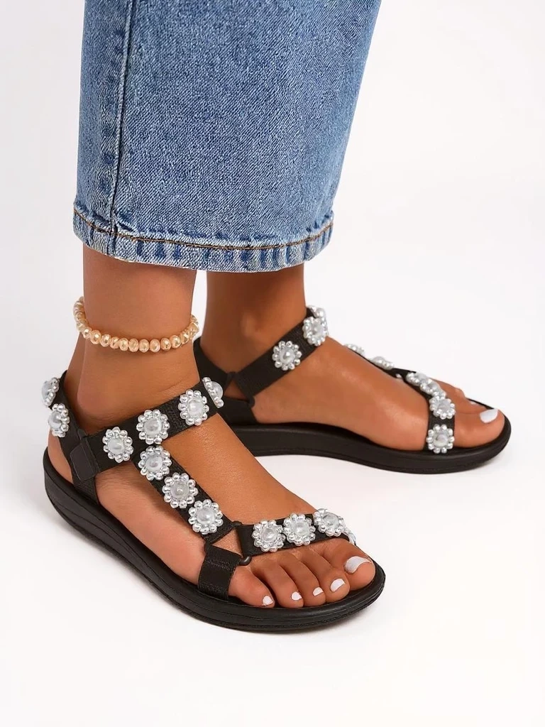 Resti Perseida women&#039;s black platform sandals with pearls