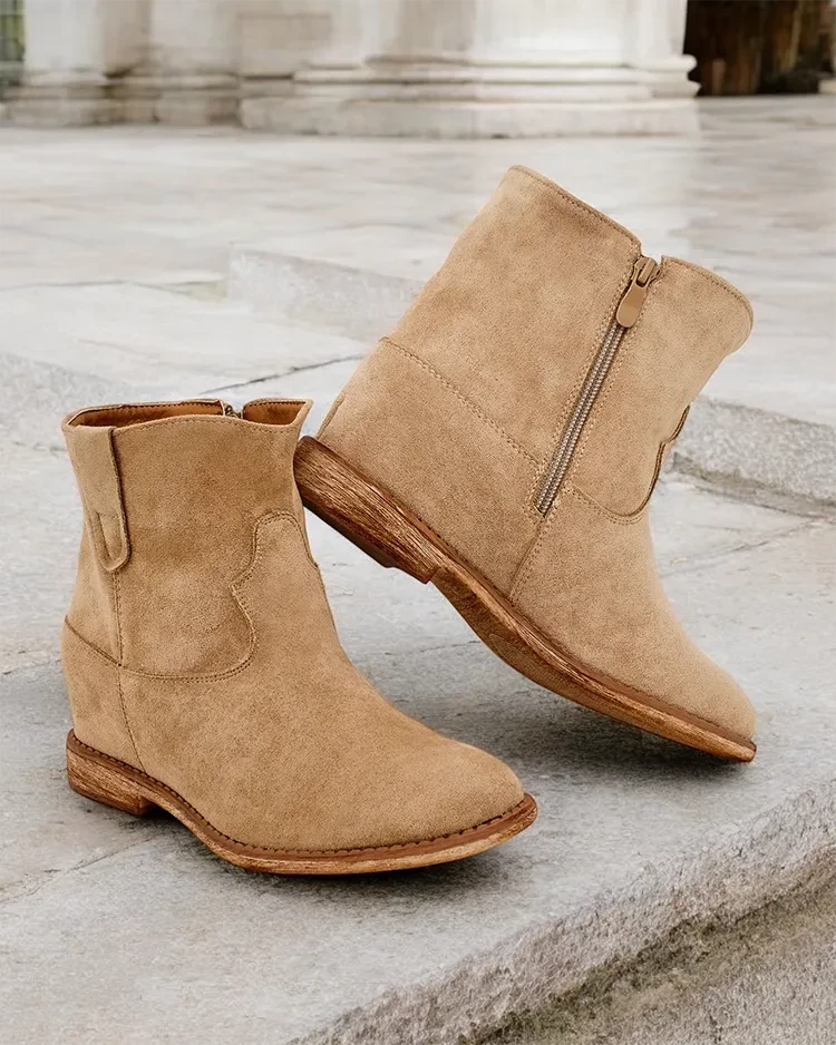 Resti Western-style boots on a covered wedge Patorias