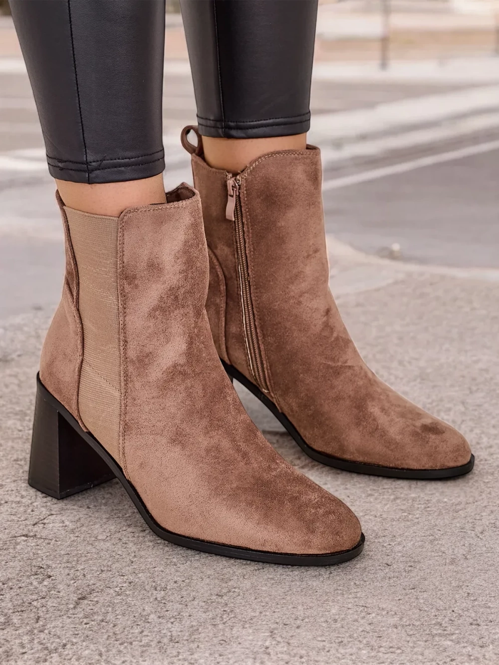Resti Women's ankle boots on a heel Enotto