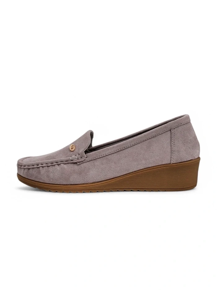 Resti Women's Moccasins on a Low Wedge Lepolt