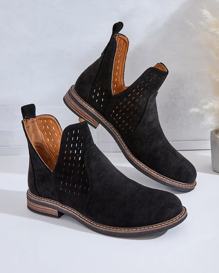 Resti Women&#039;s eko suede Ovilla boots