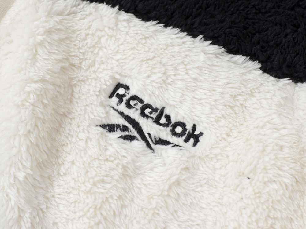 REEBOK - CL F VECTOR SHERPA Bunda