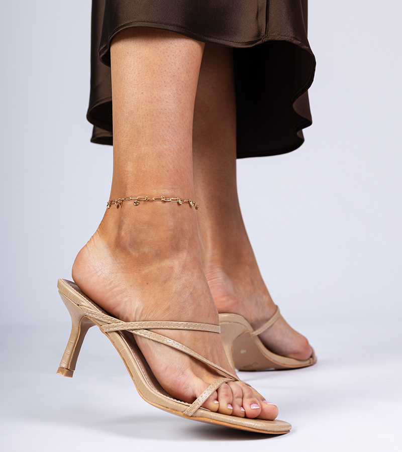 marka niezdefiniowana Beige elegant heeled slides Kapilon