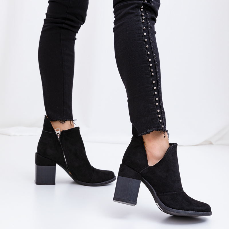 Resti Black women&#039;s boots with cutouts Plinara