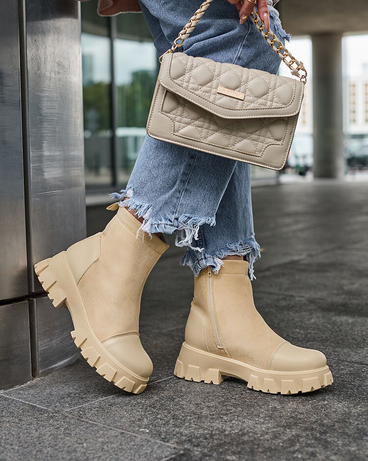Resti Women&#039;s flat heeled boots in cream color Leffoi