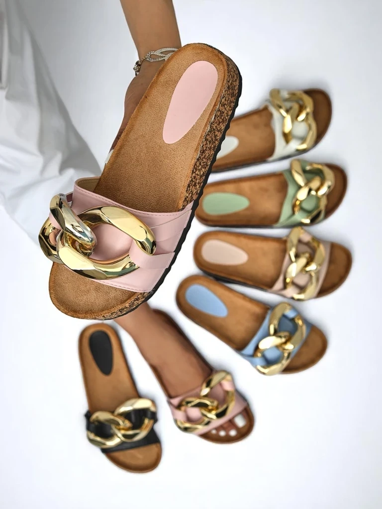 Resti Women&#039;s pink slippers with decoration at Fixci- Footwear