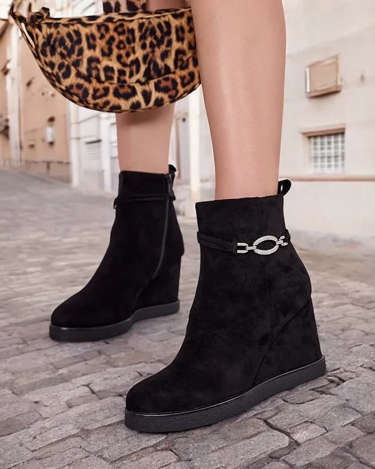 Resti Nerri womens boots on heels