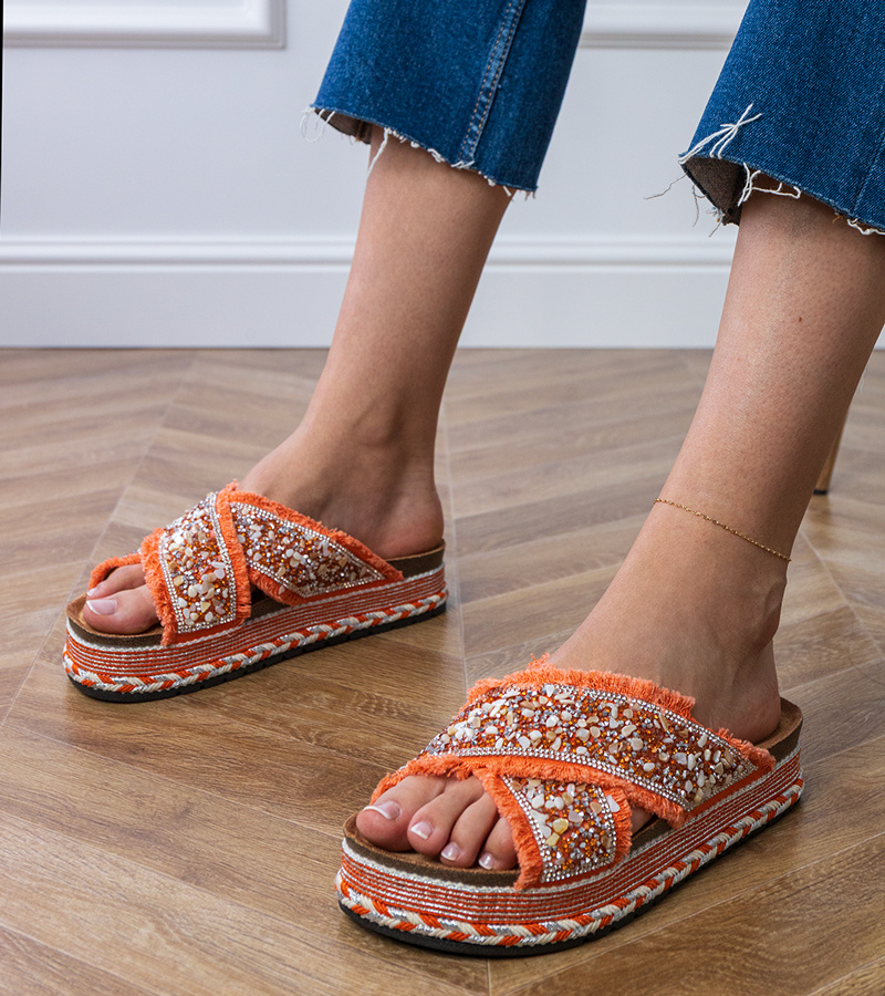 D/CEO Orange flip-flops with rhinestones on the straps Kelara