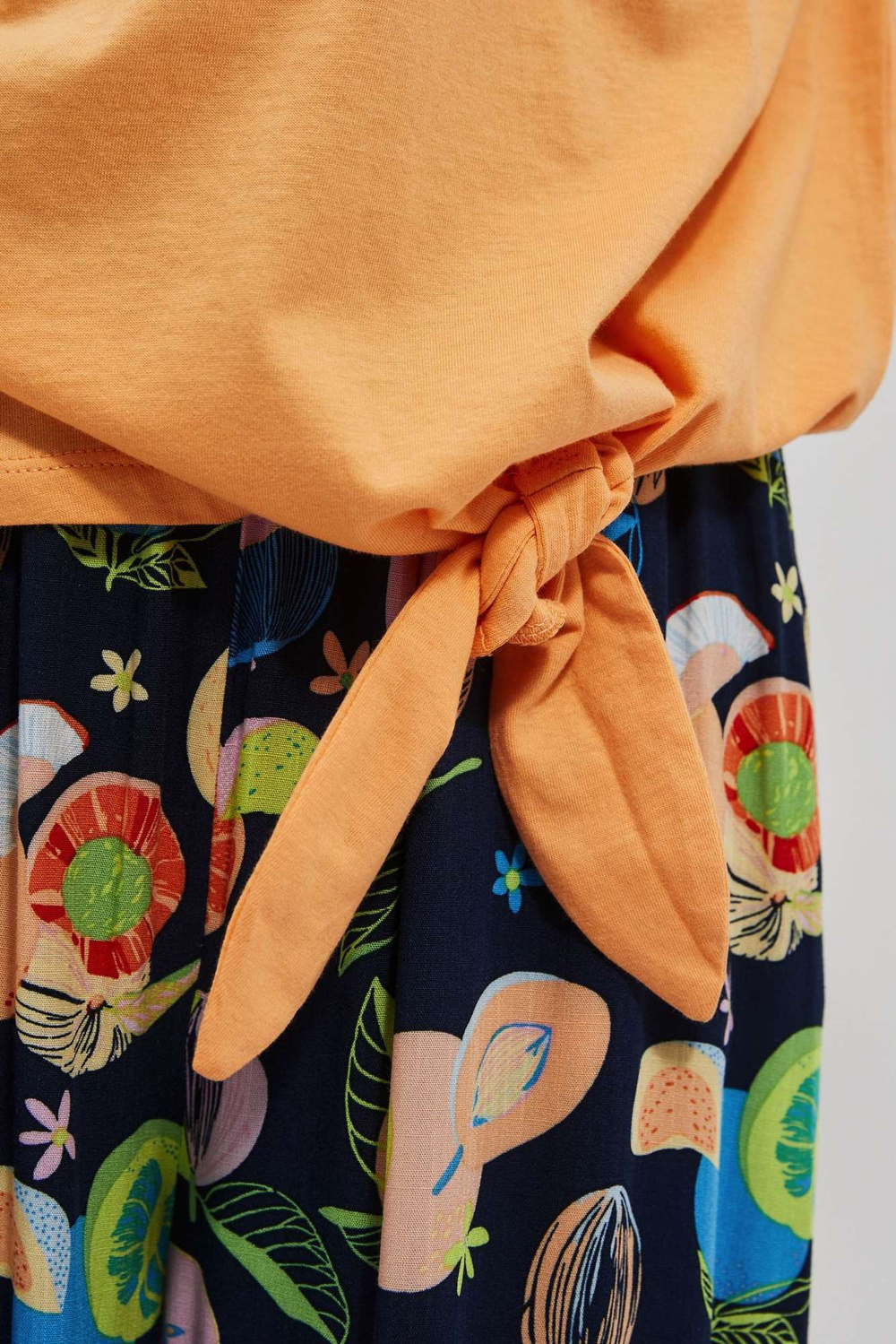 WOMEN'S T-SHIRT L-TS-4059 PEACH