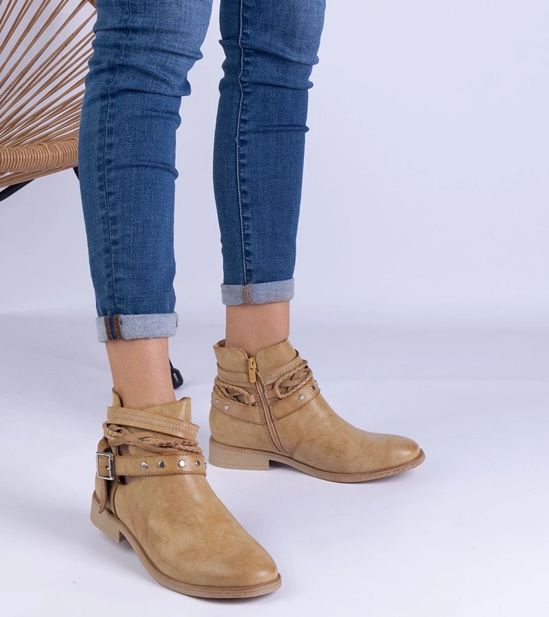 marka niezdefiniowana Brown flat ankle boots with a cutout and a buckle Savaner