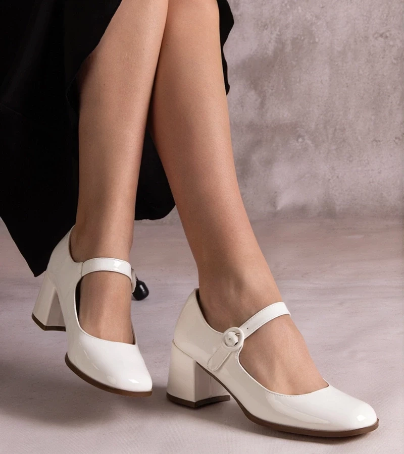 Gemre Pantofi albi cu bareta și toc gros lyraa