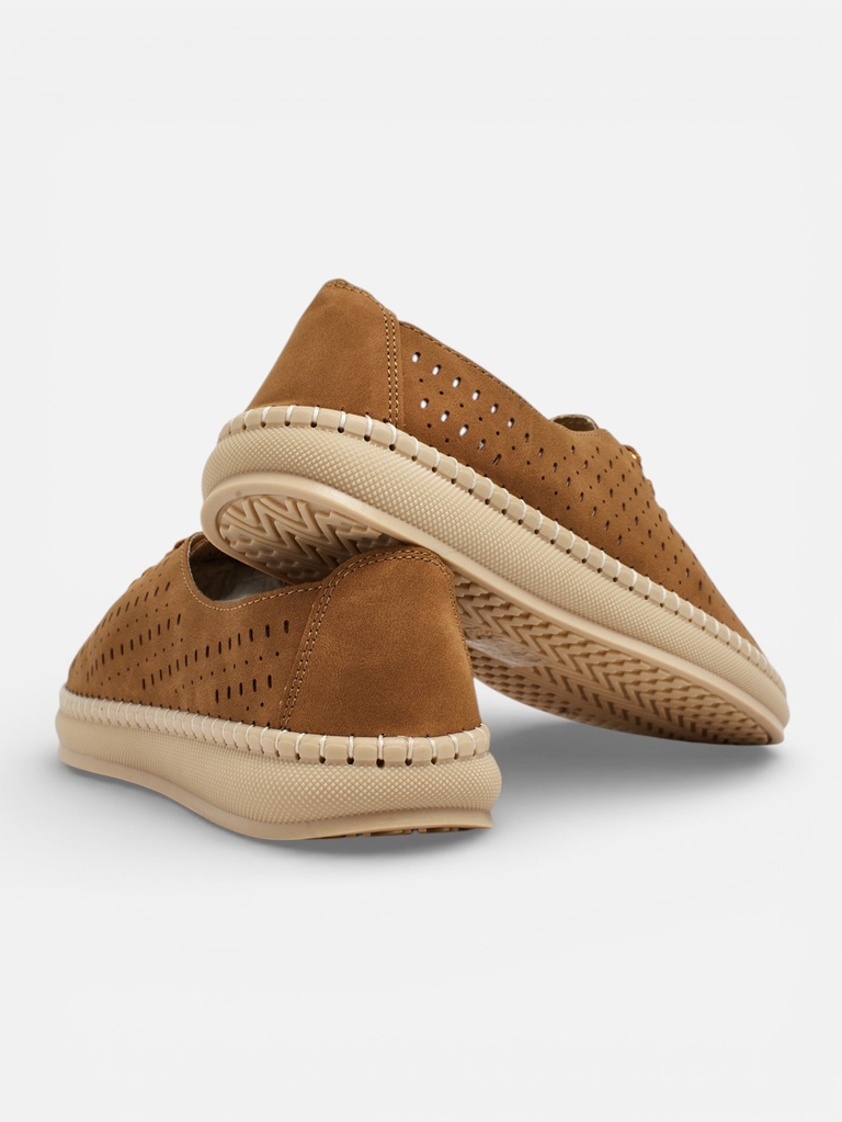 Dámske slip-on topánky Resti Eddier