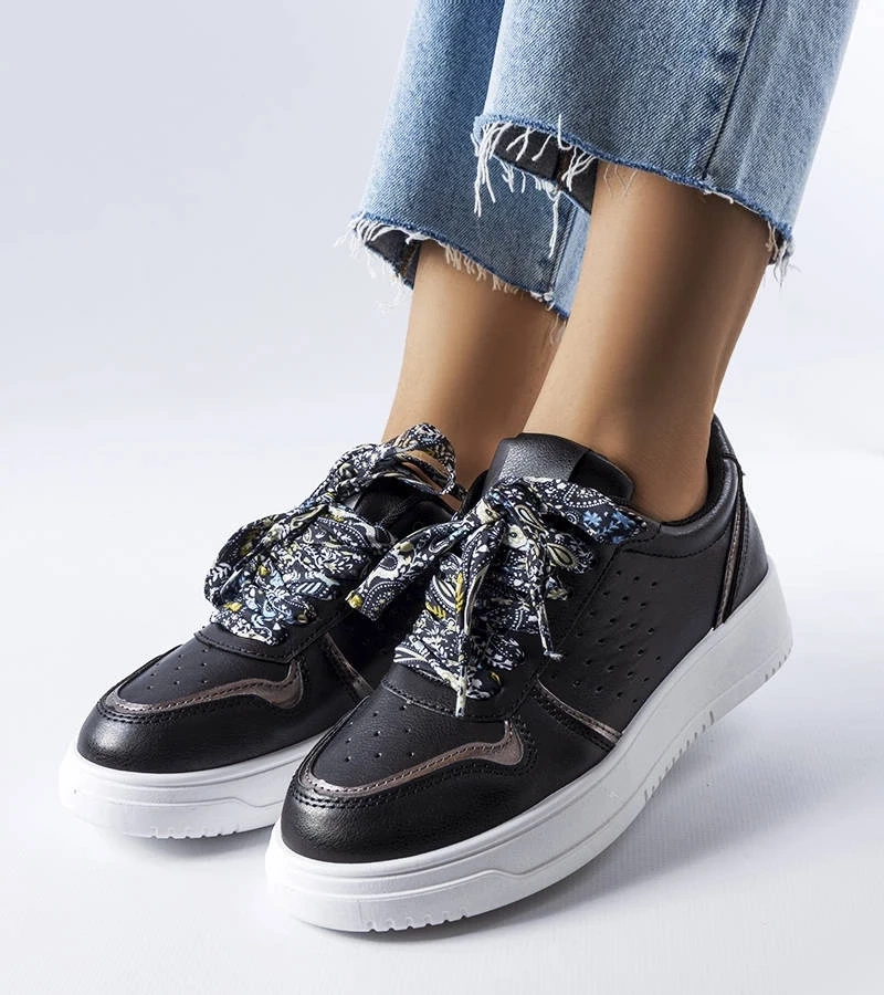 Gemre Pryor adidași negri cu fundiță neagră