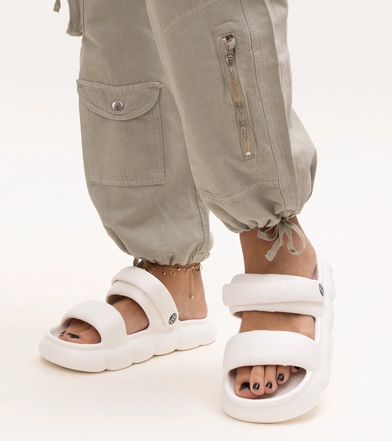 D/CEO Black sandals on a block heel Millo