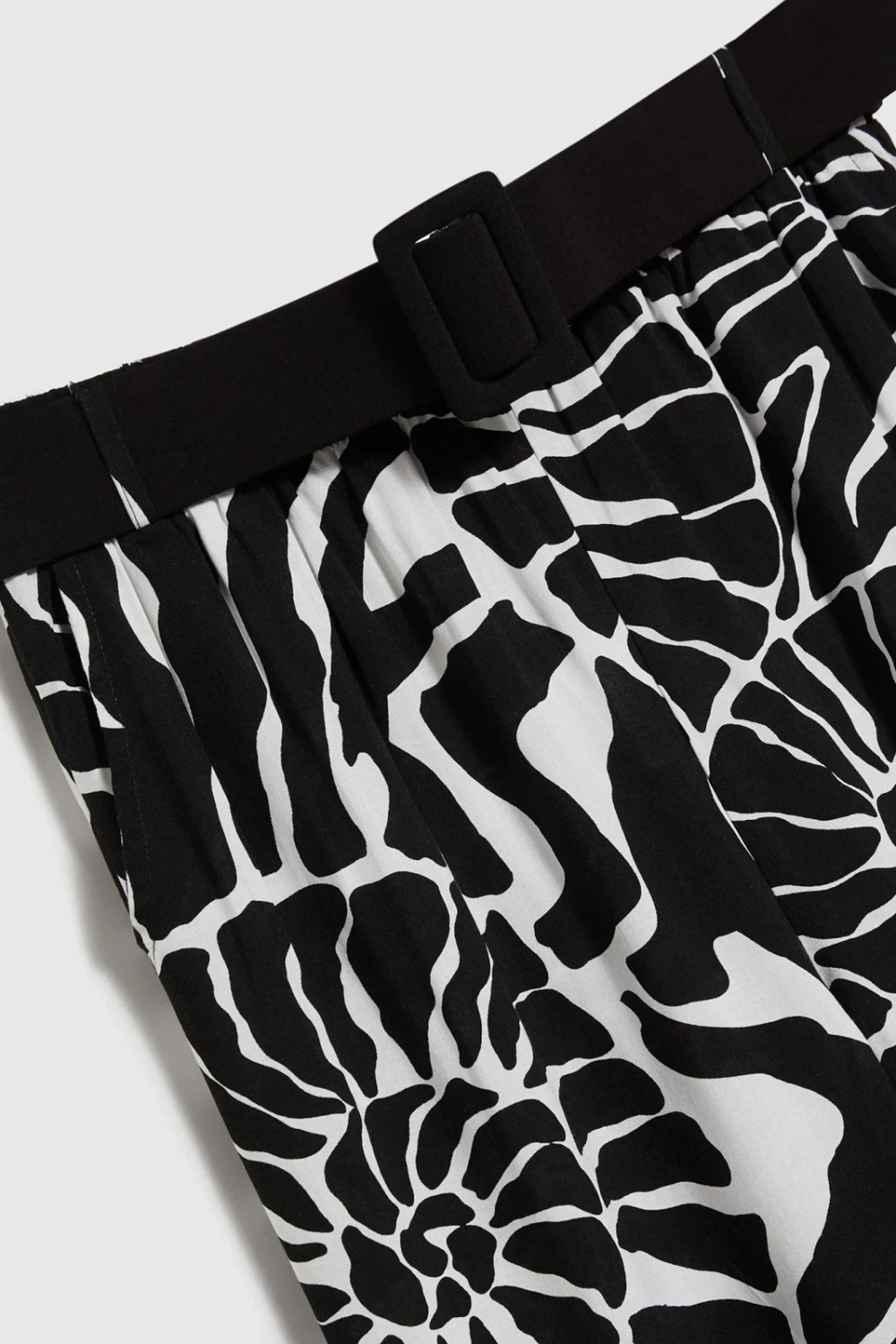 Marisse Viscose Trousers With A Belt, Black