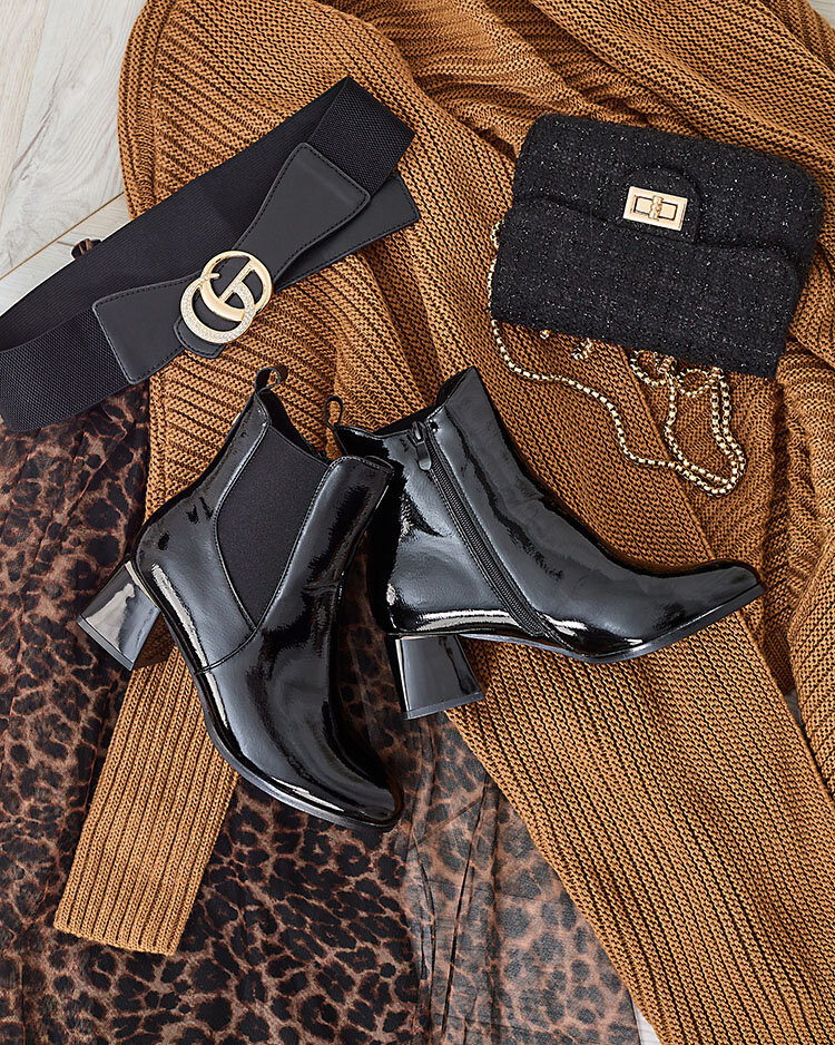 Resti Black women&#039;s boots on a low post Nekery