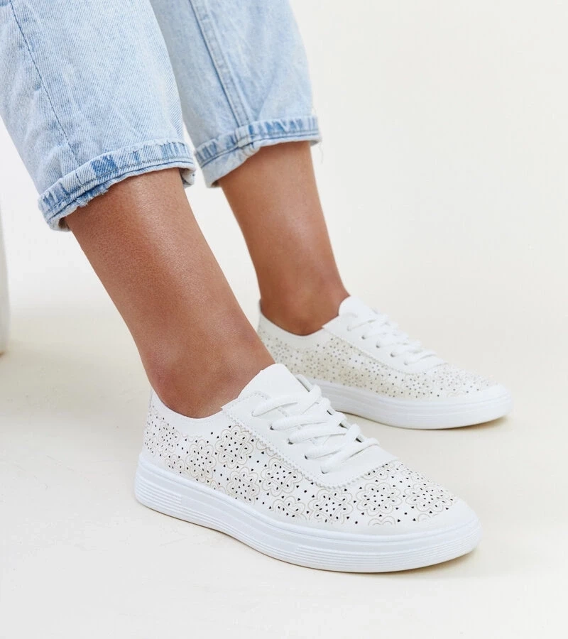 D/CEO Beige trainers Venancia