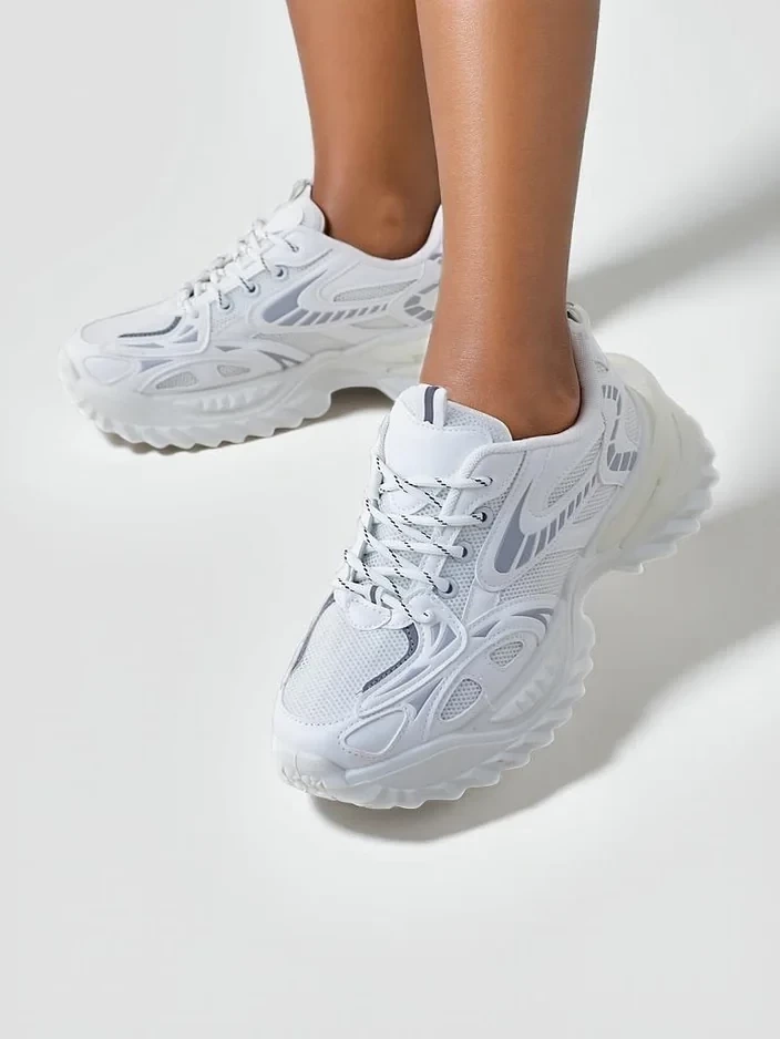 Resti Women&#039;s Sporty Sneakers on a Thicker Sole Annete
